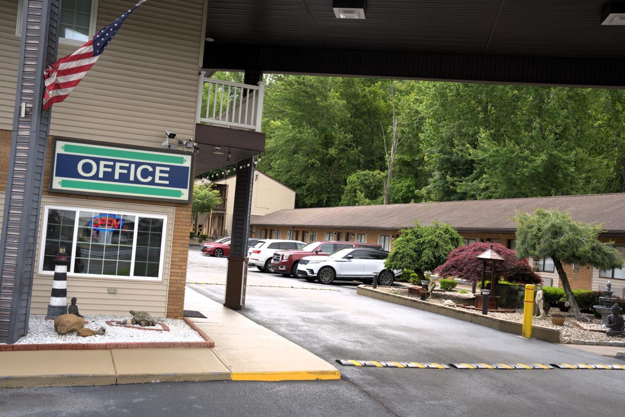 Carrier Motor Lodge Newington 外观 照片